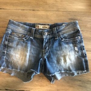 BKE Shorts - BKE Denim Sabrina shorts in a size 27 BKE Shorts - BKE Denim Sabrina shorts in a size 27